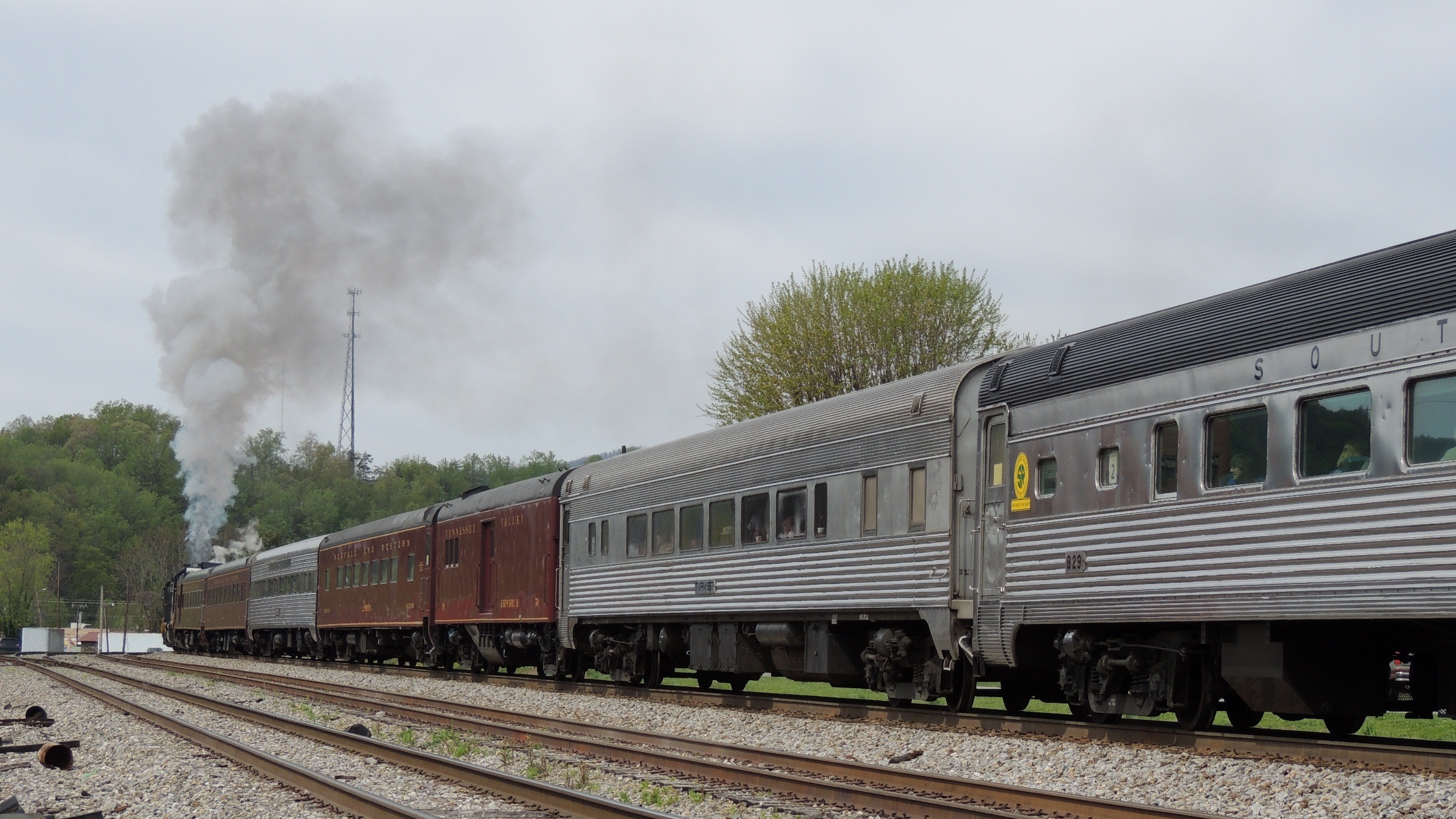 SHU 630 departing Old Fort toward Asheville after turning around.